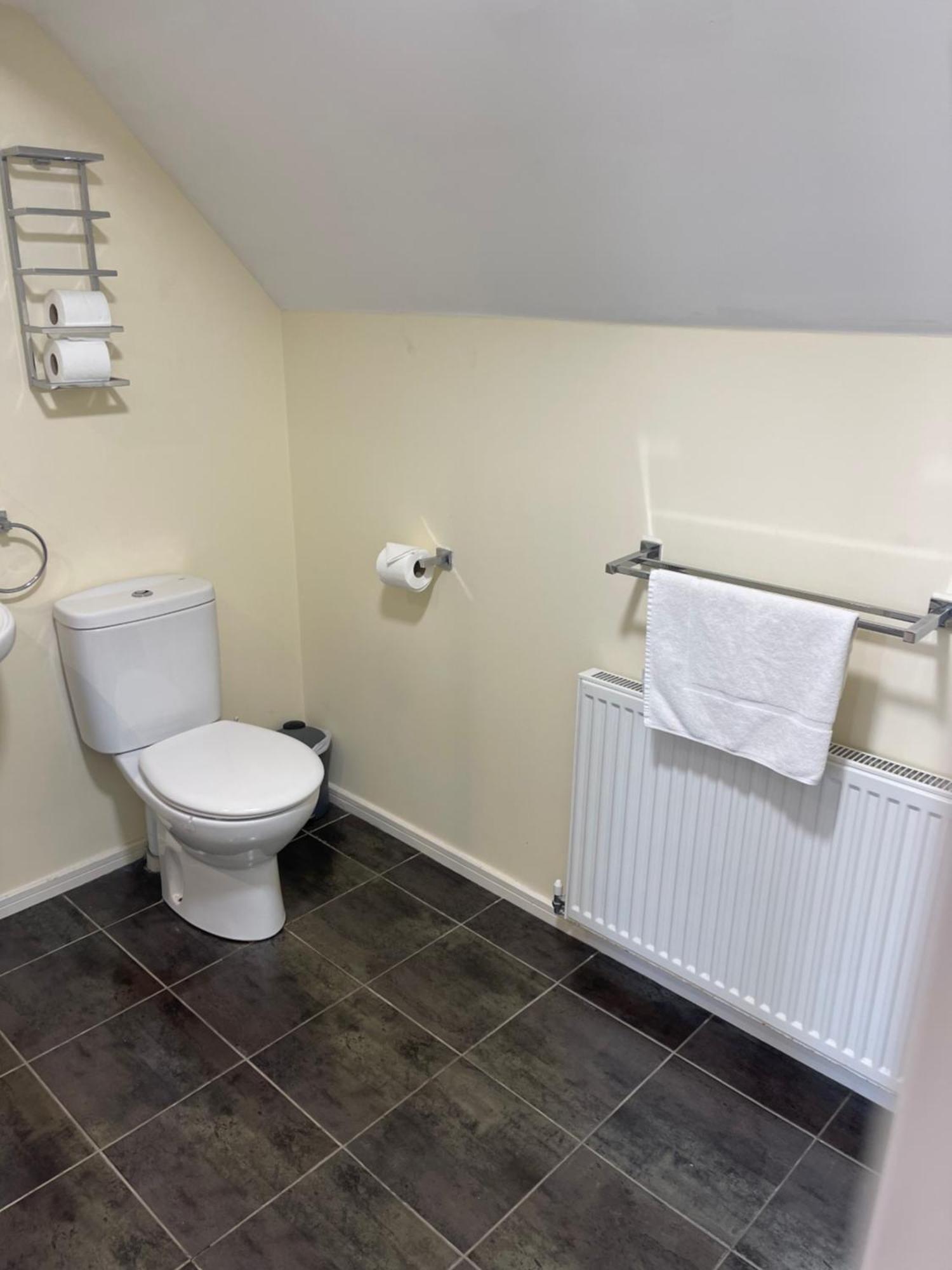 Family Home Close To Shrewsbury Town Centre 외부 사진